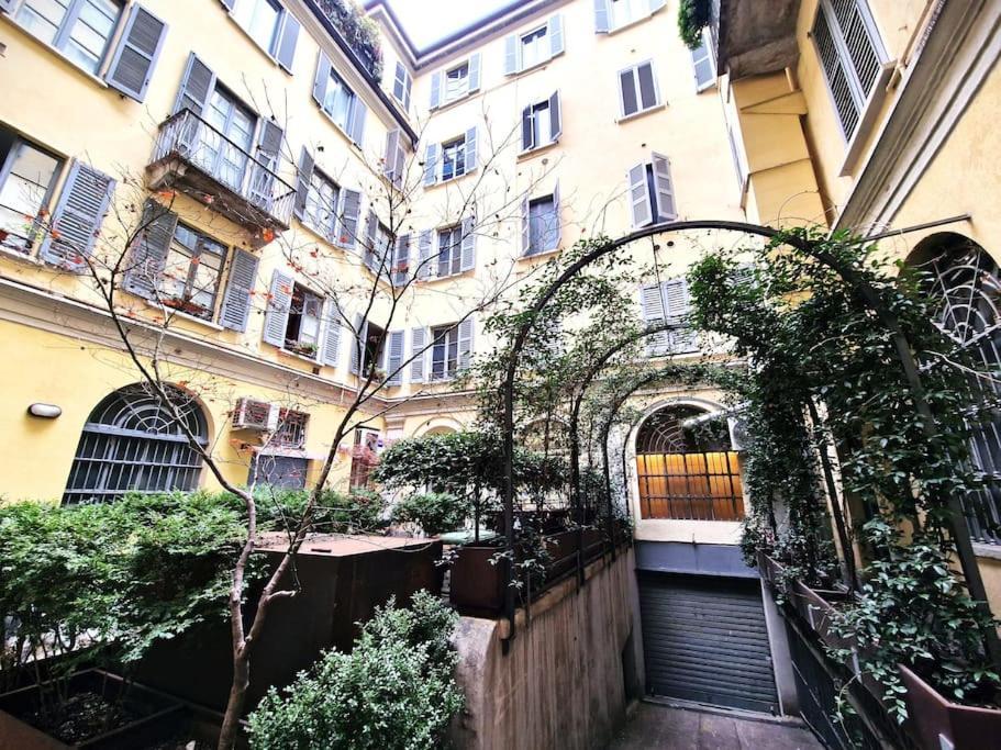 Magnifico Appartamento Ristrutturato Milan Exterior photo